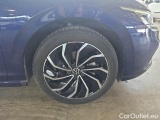  Volkswagen  Golf  VOLKSWAGEN / 2019 / 5P / BERLINA 1.0 ETSI 81KW EVO LIFE DSG #17