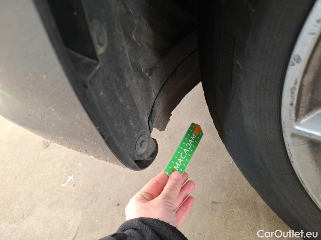  Bmw  Serie 2 Série 2 Gran Tourer 218d Lounge 2.0 150CV BVA8 E6dT #60