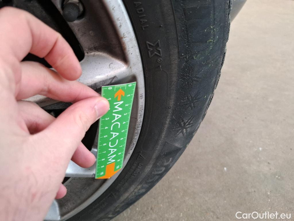  Bmw  Serie 2 Série 2 Gran Tourer 218d Lounge 2.0 150CV BVA8 E6dT #44