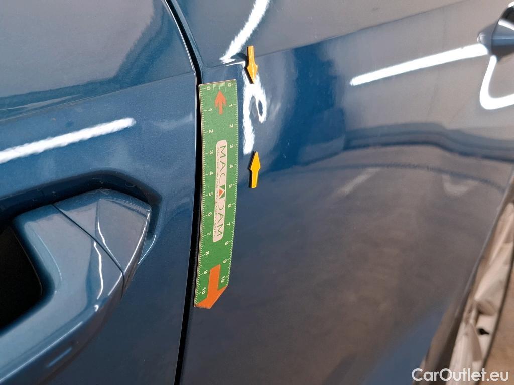  Audi  A3 AUDI  Sportback / 2020 / 5P / Berline 40 TFSI e 204 S Tronic Design Luxe #25