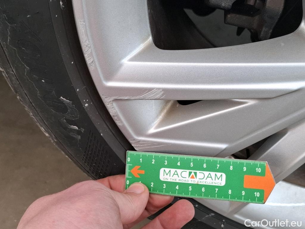  Audi  A3 AUDI  Sportback / 2020 / 5P / Berline 40 TFSI e 204 S Tronic Design Luxe #12