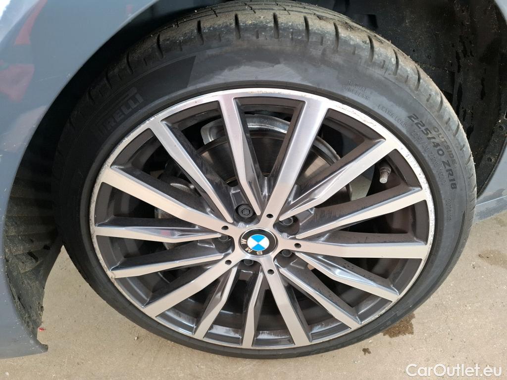  Bmw  Serie 1 BMW Série 1 / 2019 / 5P / Berline 1.5 118I DKG7 Business Design #19
