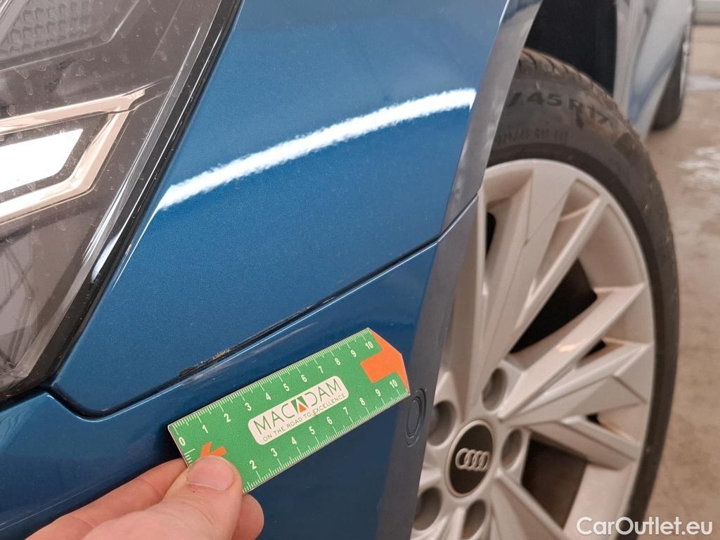  Audi  A3 AUDI  Sportback / 2020 / 5P / Berline 40 TFSI e 204 S Tronic Design Luxe #4