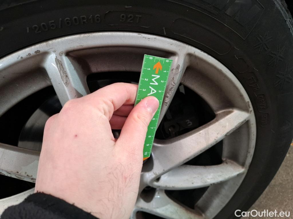  Bmw  Serie 2 Série 2 Gran Tourer 218d Lounge 2.0 150CV BVA8 E6dT #52