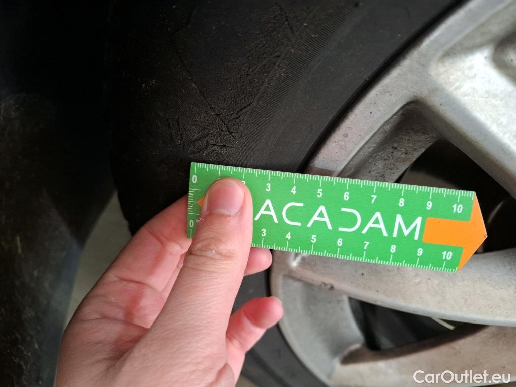  Bmw  Serie 2 Série 2 Gran Tourer 218d Lounge 2.0 150CV BVA8 E6dT #34