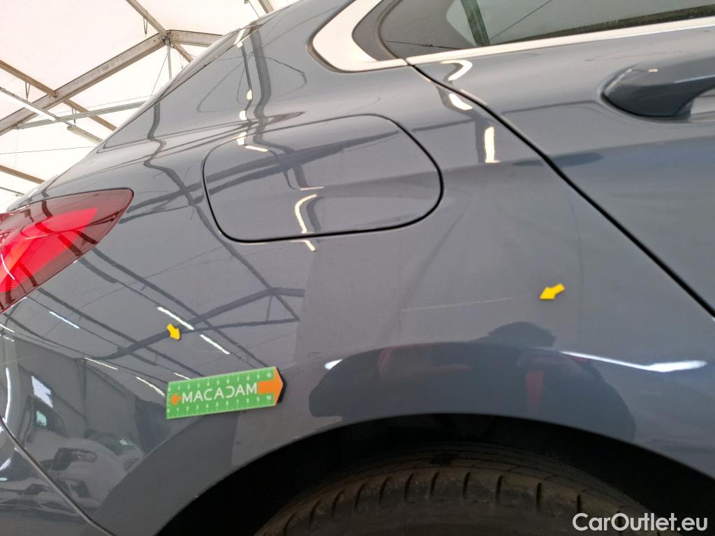  Bmw  Serie 1 BMW Série 1 / 2019 / 5P / Berline 1.5 118I DKG7 Business Design #1