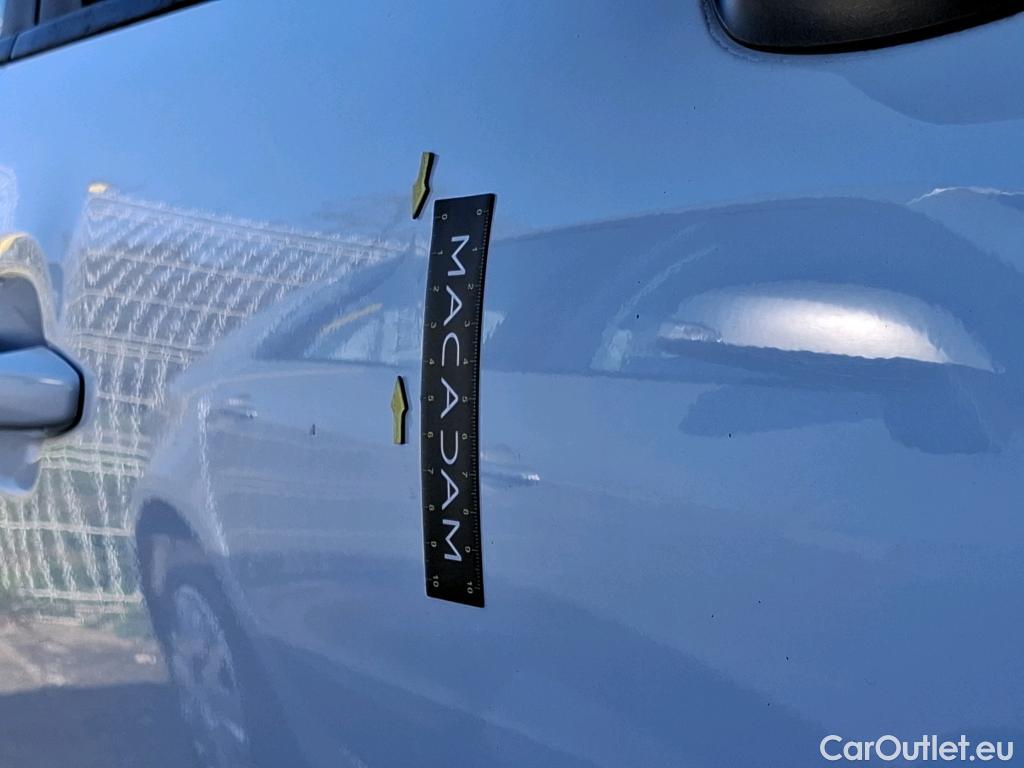  Citroen  C3  Feel 1.2 PureTech 80CV BVM5 E6 #7