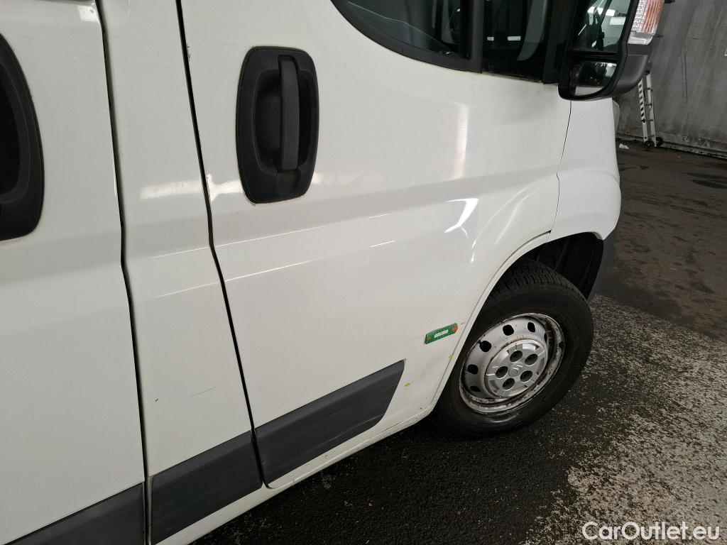  Citroen  Jumper CITROEN  4p Combi 30 L1H1 BlueHDi 110 BVM6 Attraction #16