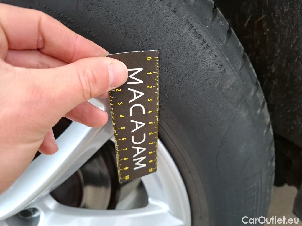  Bmw  X1 Série  sDrive18i Lounge 1.5 135CV BVA7 E6d #8