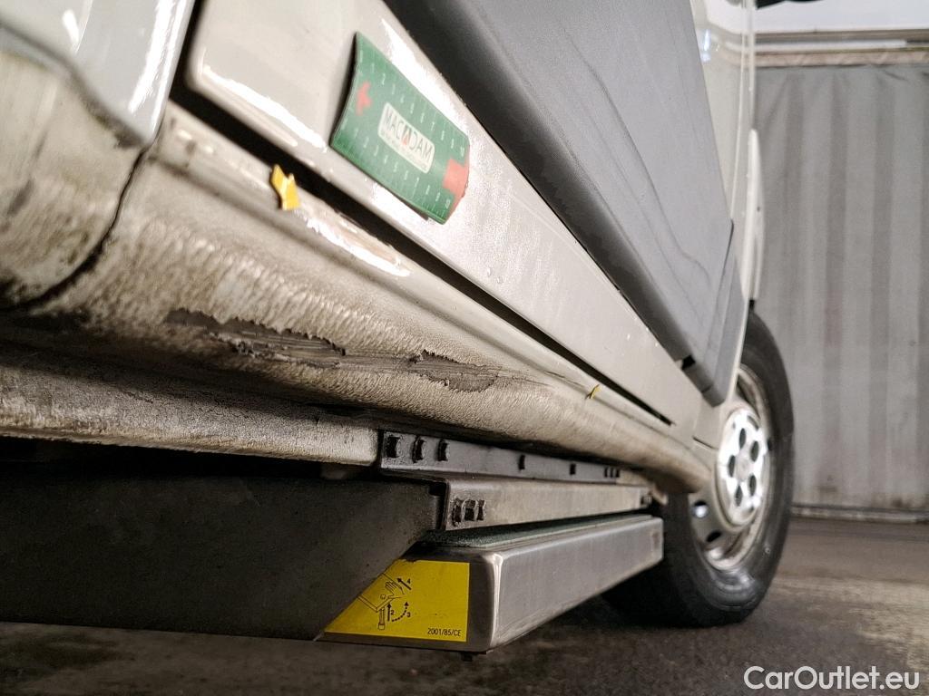  Citroen  Jumper CITROEN  4p Combi 30 L1H1 BlueHDi 110 BVM6 Attraction #12