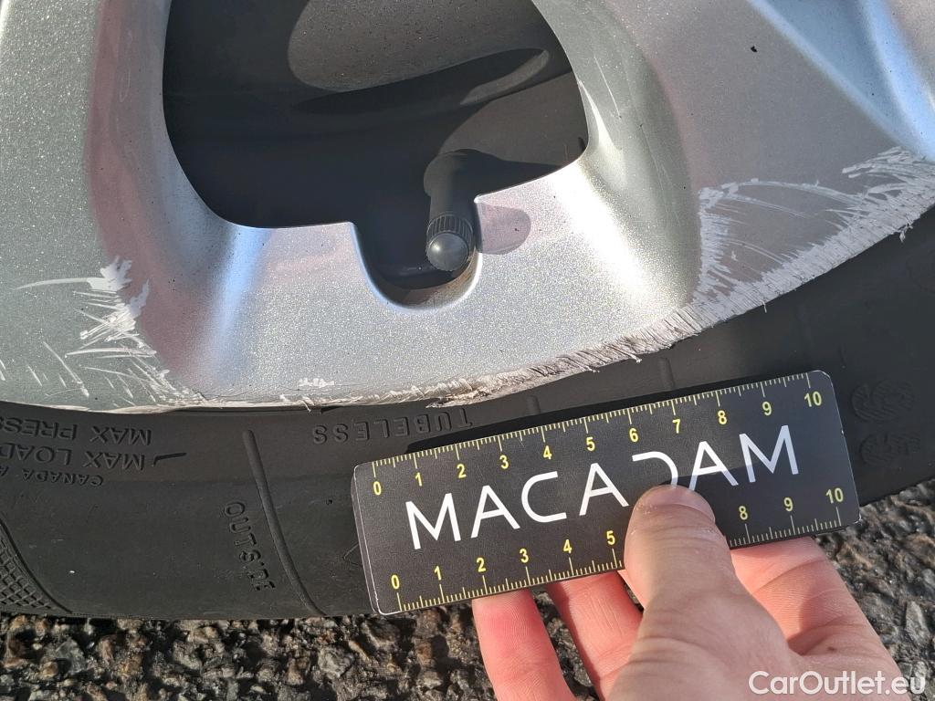  Citroen  C3 CITROEN  / 2016 / 5P / Berline &PureTech 82 BVM Feel Business #19