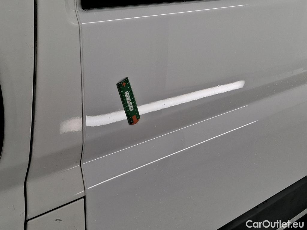  Citroen  Jumper CITROEN  4p Combi 30 L1H1 BlueHDi 110 BVM6 Attraction #9