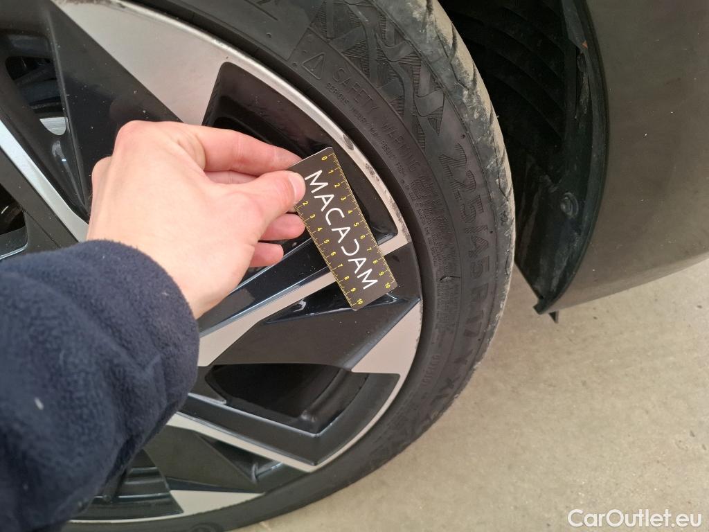  Peugeot  308  Allure Pack 1.2 PureTech 130CV BVA8 E6d #27