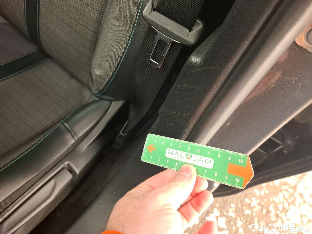  Peugeot  2008  Allure Business 1.5 HDi 130CV BVA8 E6d #15