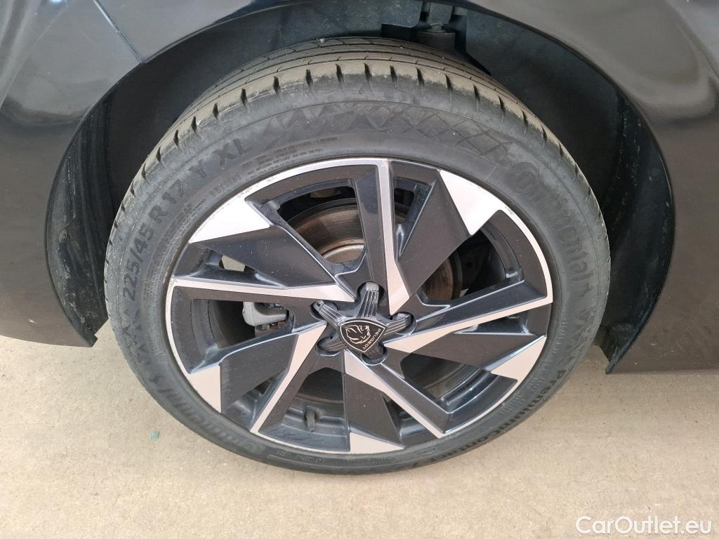  Peugeot  308  Allure Pack 1.2 PureTech 130CV BVA8 E6d #19