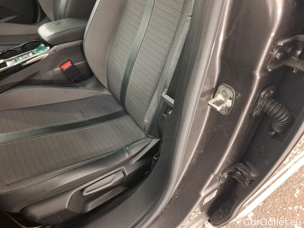  Peugeot  2008  Allure Business 1.5 HDi 130CV BVA8 E6d #14