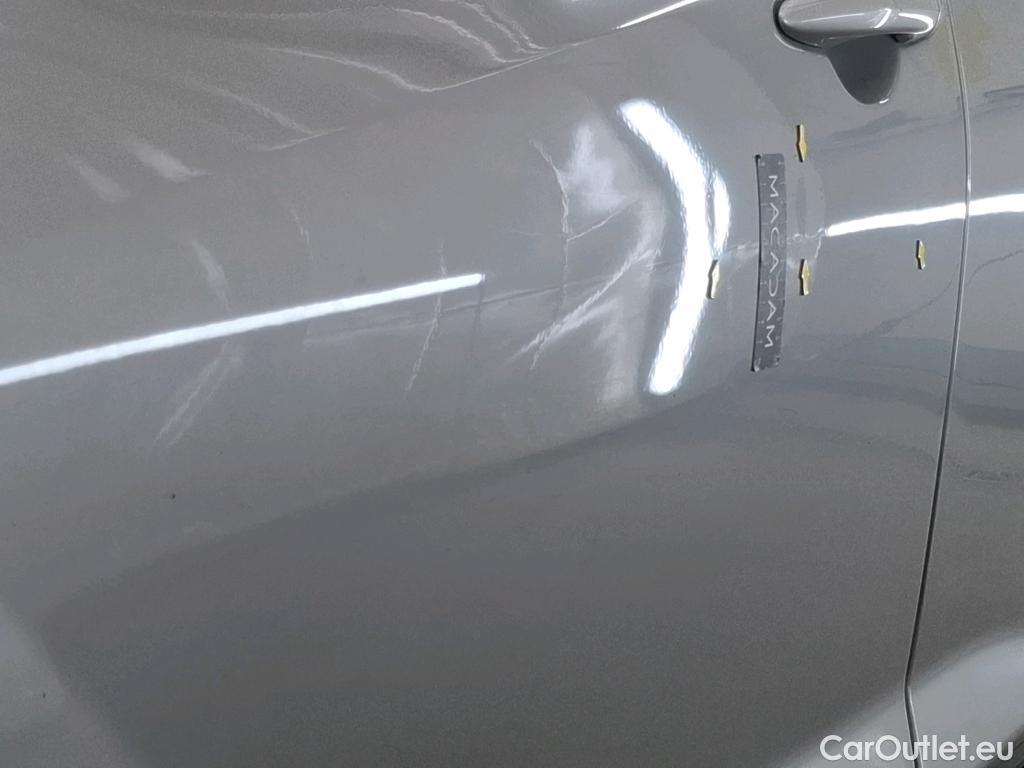  Nissan  Juke NISSAN   2019  5P  Crossover DIGT 114 DCT Business Edition #4