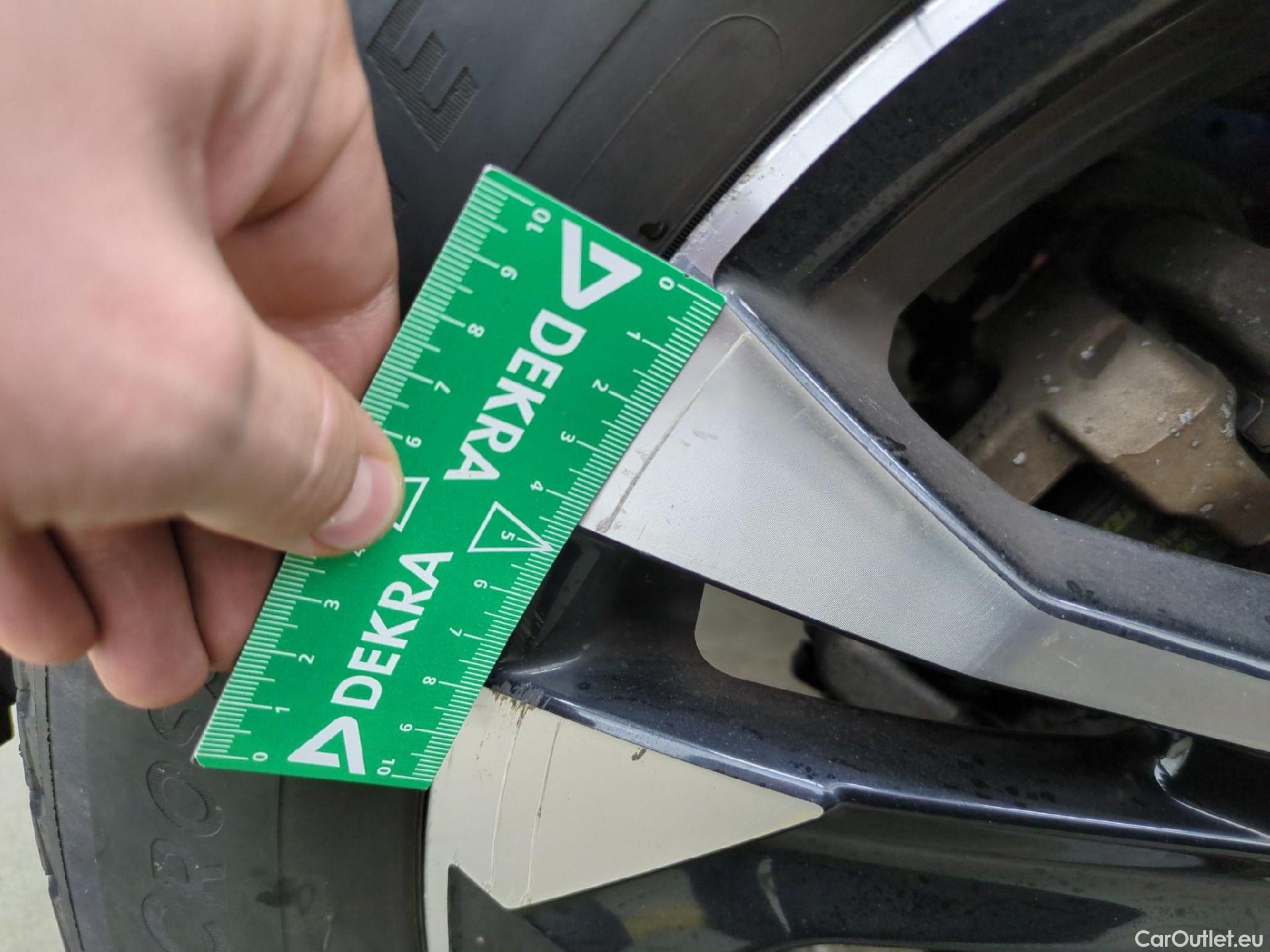  Peugeot  2008  Allure Business 1.5 HDi 100CV BVM6 E6d #35