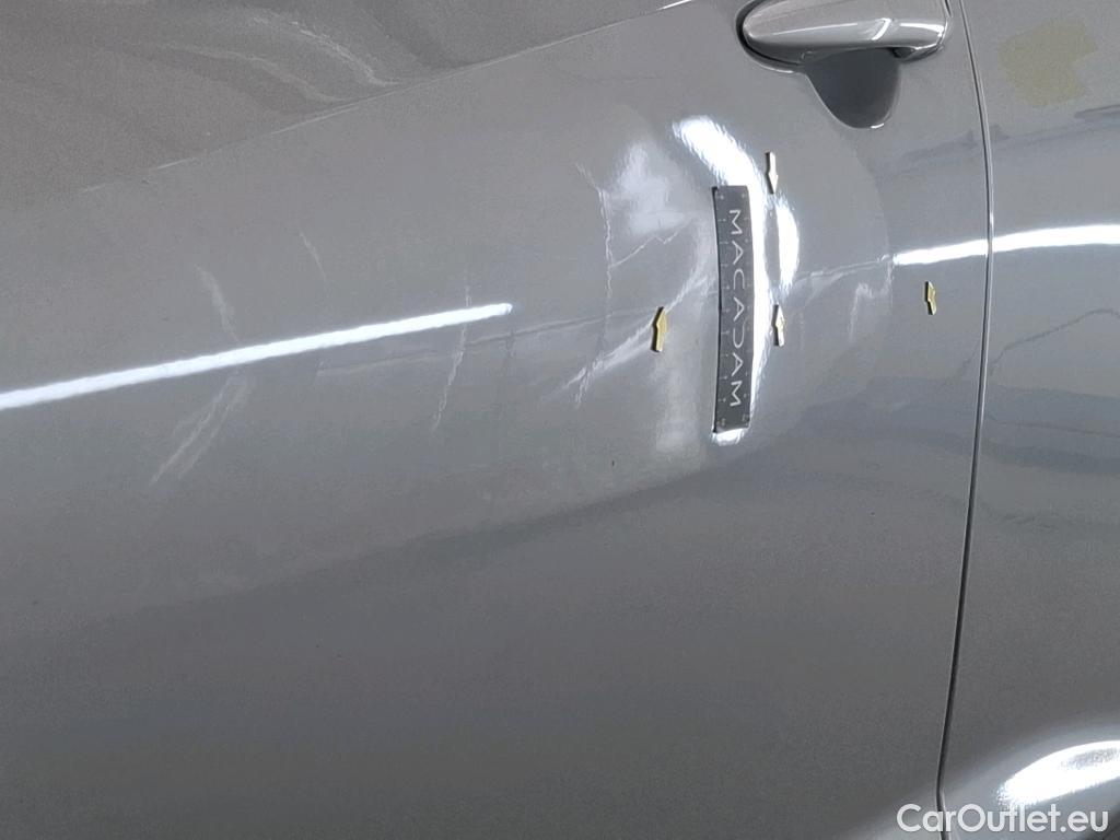  Nissan  Juke NISSAN   2019  5P  Crossover DIGT 114 DCT Business Edition #3