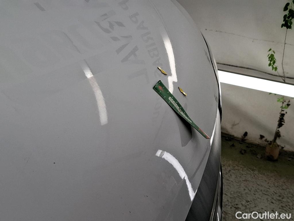  Renault  Master  III Fourgon L2H2 3 3 Grand Confort dCi 135CV BVM6 E6d #37