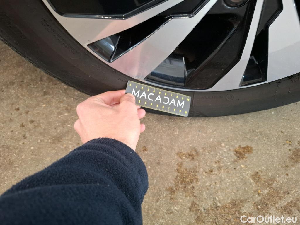  Volkswagen  Polo VOLKSWAGEN  / 2017 / 5P / Berline 1.0 TSI 95 DSG7 Lounge Business #83