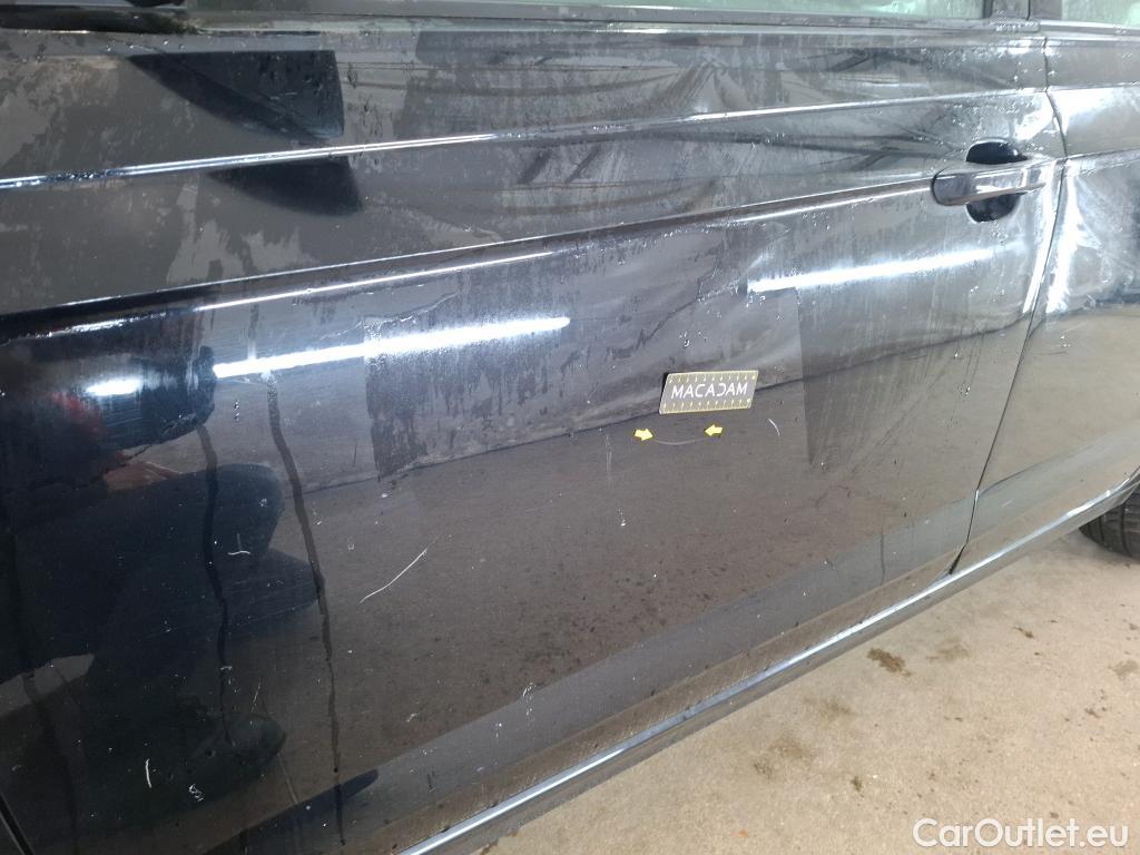  Volkswagen  Polo VOLKSWAGEN  / 2017 / 5P / Berline 1.0 TSI 95 DSG7 Lounge Business #25