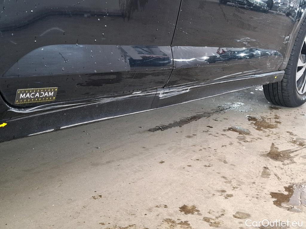  Volkswagen  Polo VOLKSWAGEN  / 2017 / 5P / Berline 1.0 TSI 95 DSG7 Lounge Business #3