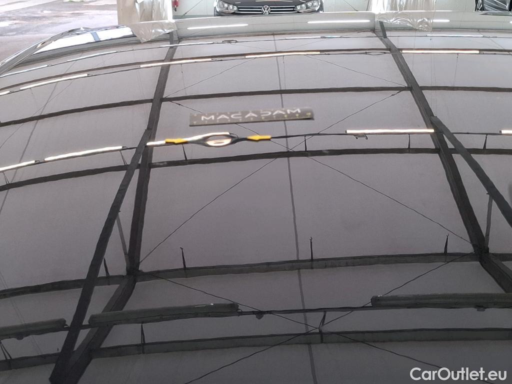  Volkswagen  Golf  VOLKSWAGEN / 2020 / 5P / Berline 2.0 TDI SCR 115 BVM6 Life Busi #2