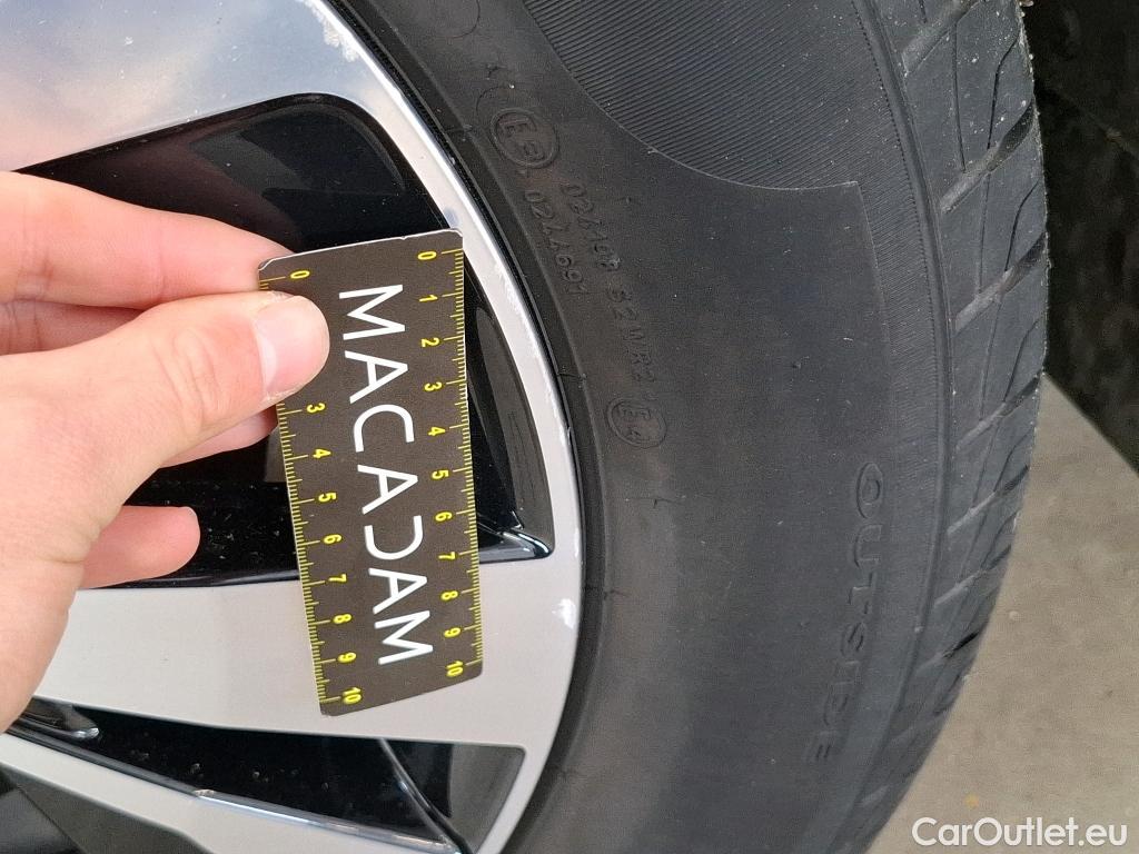  Volkswagen  Polo VOLKSWAGEN  / 2017 / 5P / Berline 1.0 TSI 95 DSG7 Lounge Business #53