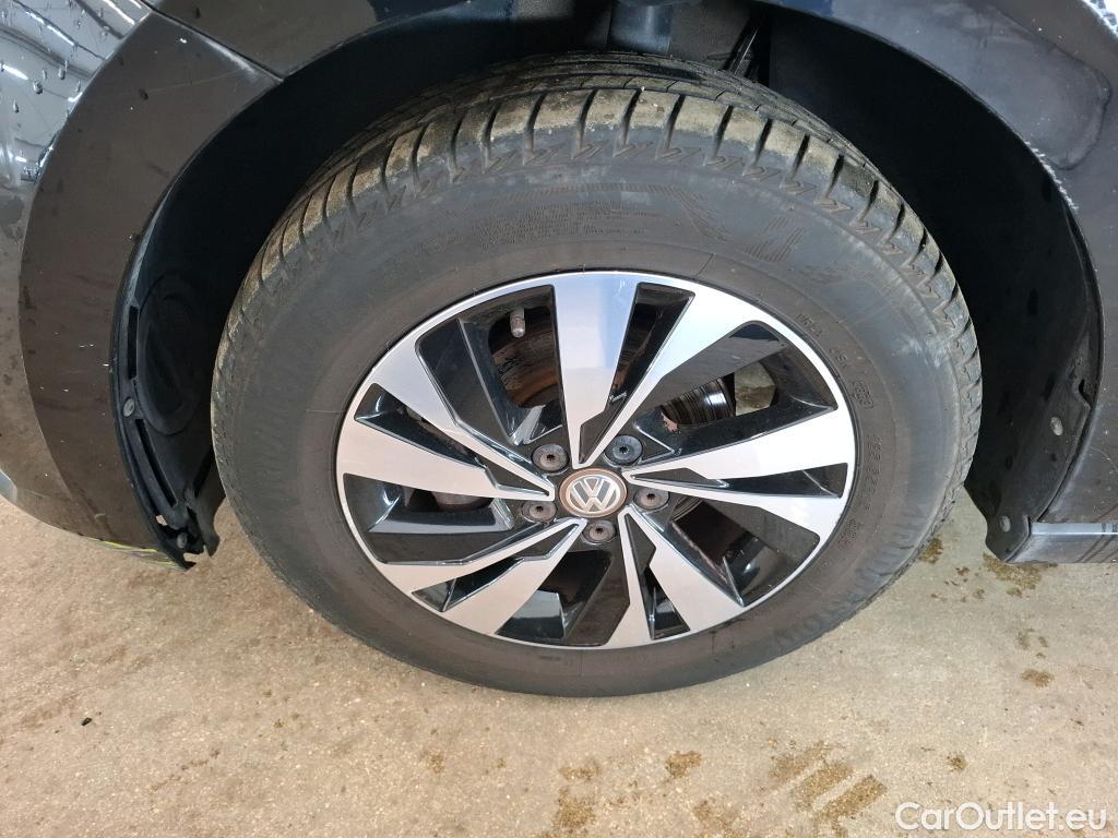  Volkswagen  Polo VOLKSWAGEN  / 2017 / 5P / Berline 1.0 TSI 95 DSG7 Lounge Business #81