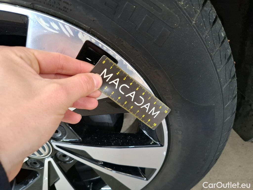  Volkswagen  Polo VOLKSWAGEN  / 2017 / 5P / Berline 1.0 TSI 95 DSG7 Lounge Business #52