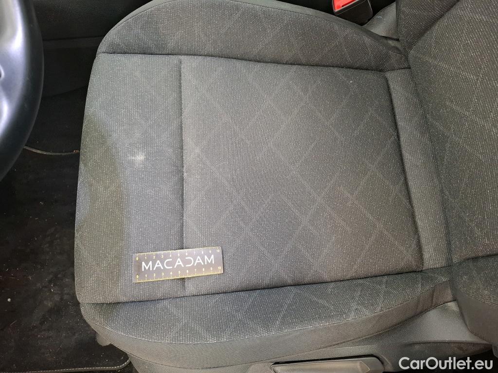  Volkswagen  Golf  VOLKSWAGEN / 2020 / 5P / Berline 2.0 TDI SCR 115 BVM6 Life Busi #14