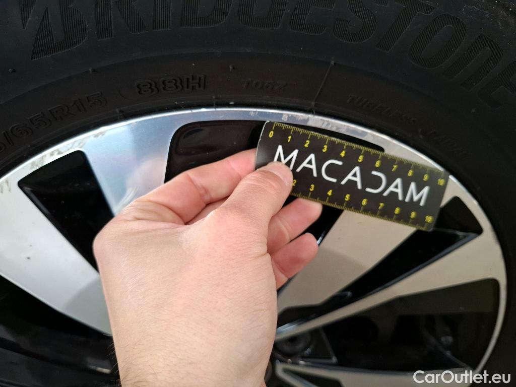  Volkswagen  Polo VOLKSWAGEN  / 2017 / 5P / Berline 1.0 TSI 95 DSG7 Lounge Business #43