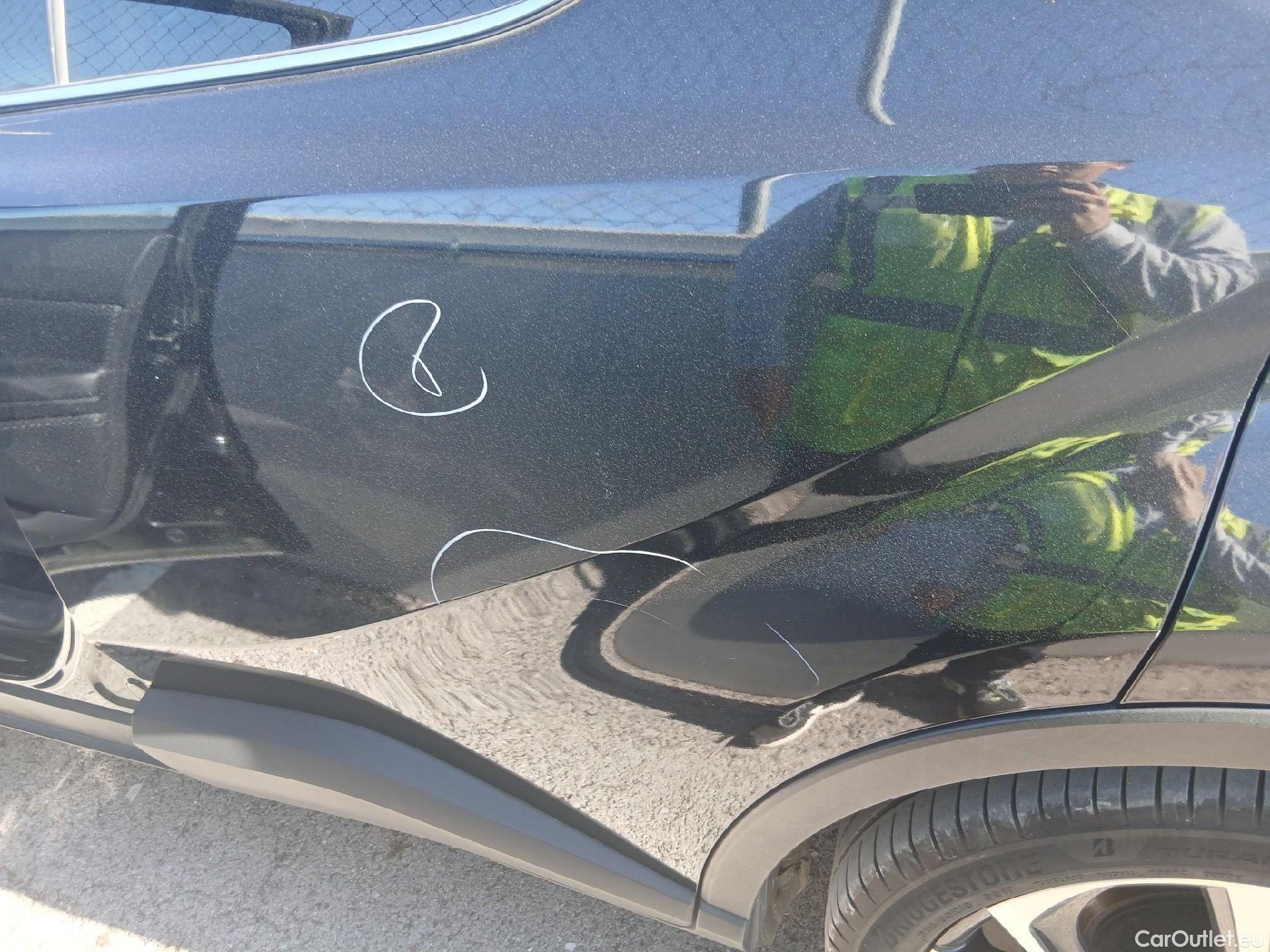  Toyota  C-HR TOYOTA  / 2019 / 5P / todoterreno 2.0 180H Advance #24