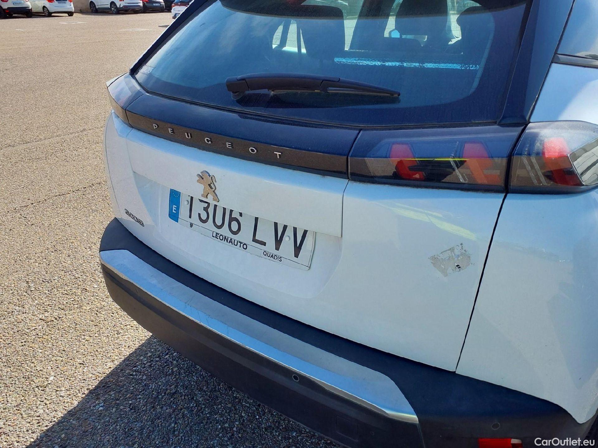  Peugeot  2008 PEUGEOT  / 2019 / 5P / todoterreno Active Pack BlueHDI 81kW (110CV) #11