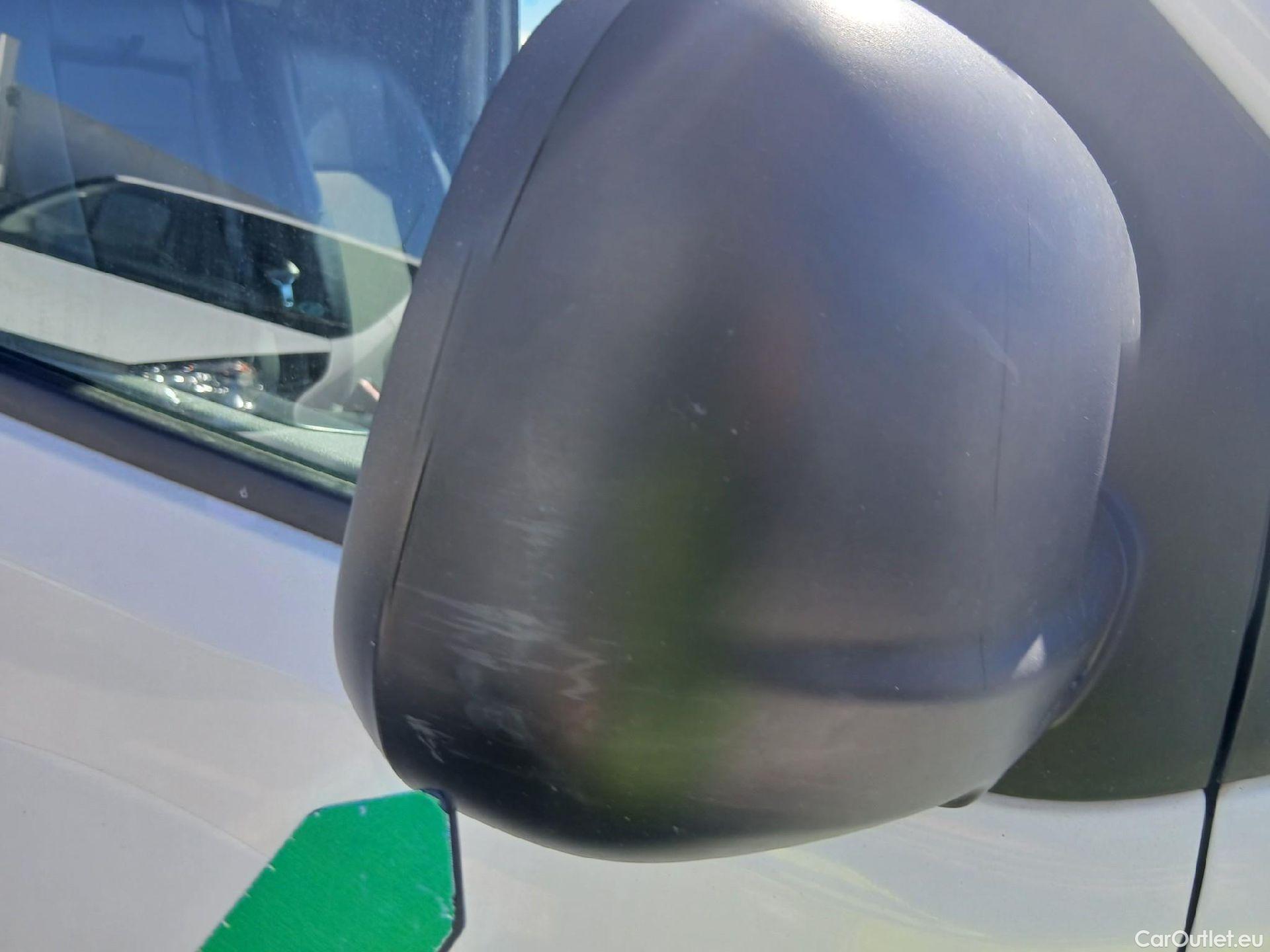  Peugeot  Expert PEUGEOT  / 2016 / 4P / furgón Furgón Pro 2.0 BlueHDi 120 S&S Standard #37