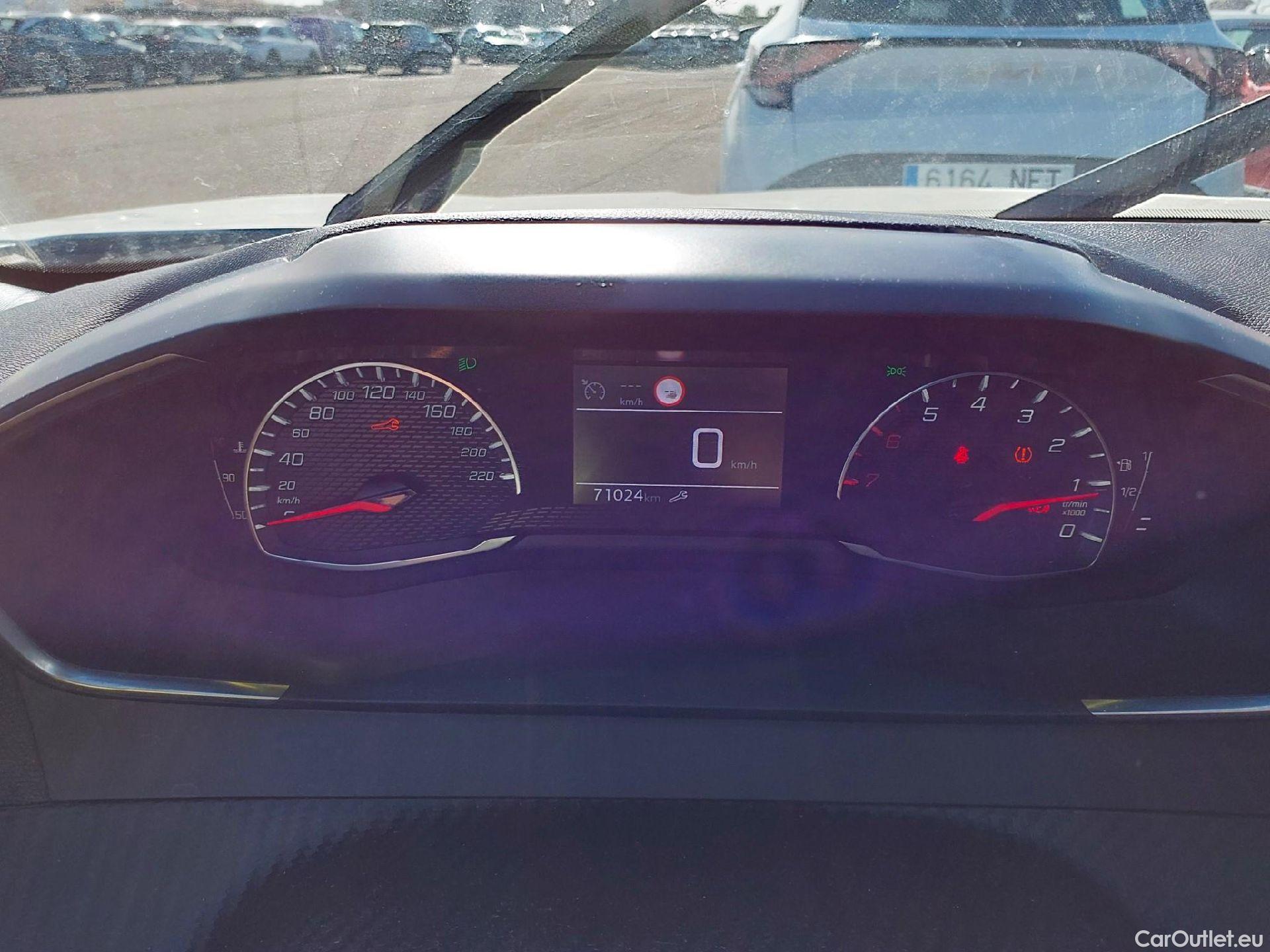  Peugeot  2008 PEUGEOT  / 2019 / 5P / todoterreno Active Pack BlueHDI 81kW (110CV) #1