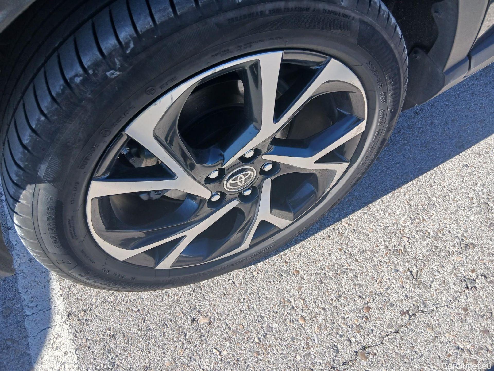  Toyota  C-HR TOYOTA  / 2019 / 5P / todoterreno 2.0 180H Advance #20