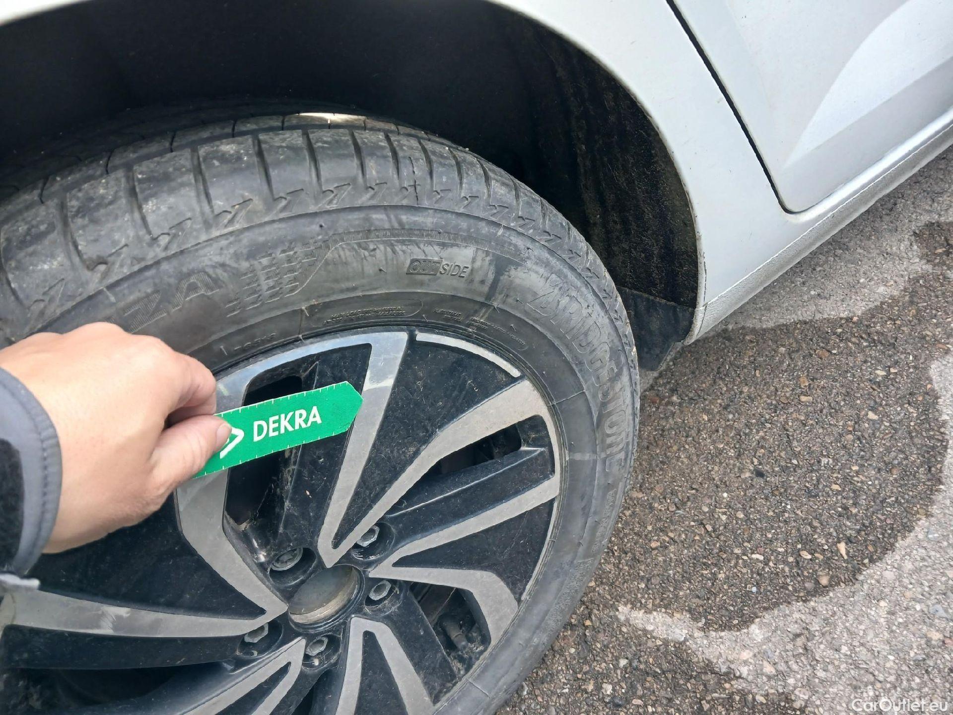  Volkswagen  Polo VOLKSWAGEN  / 2021 / 5P / berlina con portón Life 1.0 TSI 70kW (95CV) #14