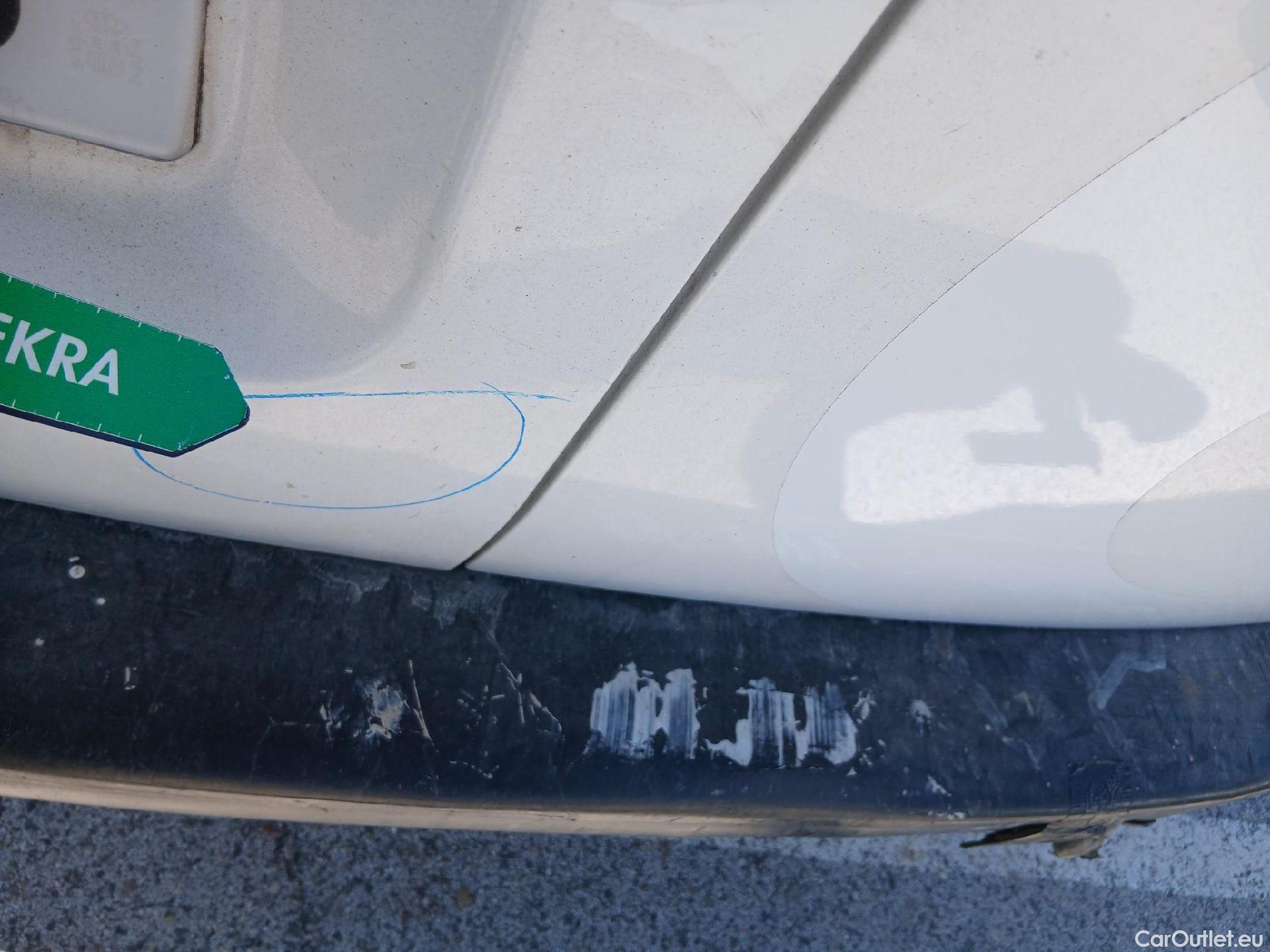  Peugeot  Expert PEUGEOT  / 2016 / 4P / furgón Furgón Pro 2.0 BlueHDi 120 S&S Standard #27