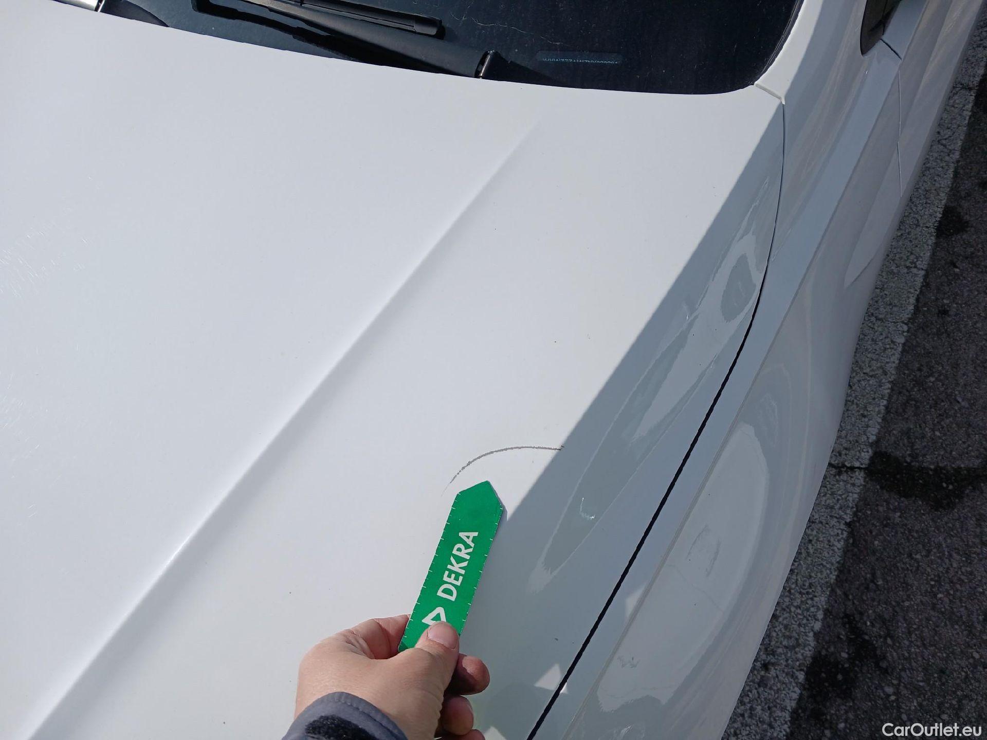  Volkswagen  Polo VOLKSWAGEN  / 2021 / 5P / berlina con portón Life 1.0 TSI 70kW (95CV) #2