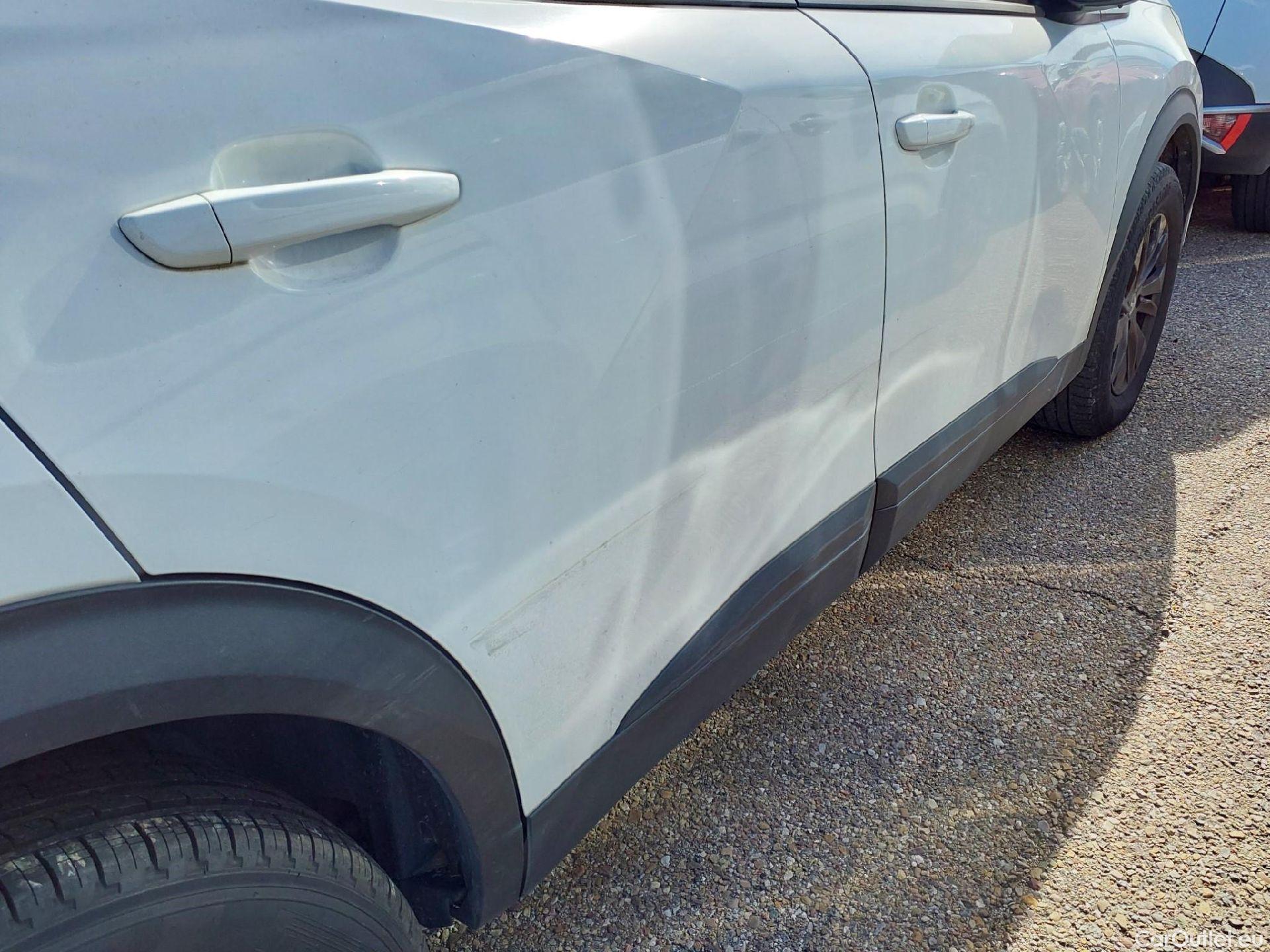  Peugeot  2008 PEUGEOT  / 2019 / 5P / todoterreno Active Pack BlueHDI 81kW (110CV) #20