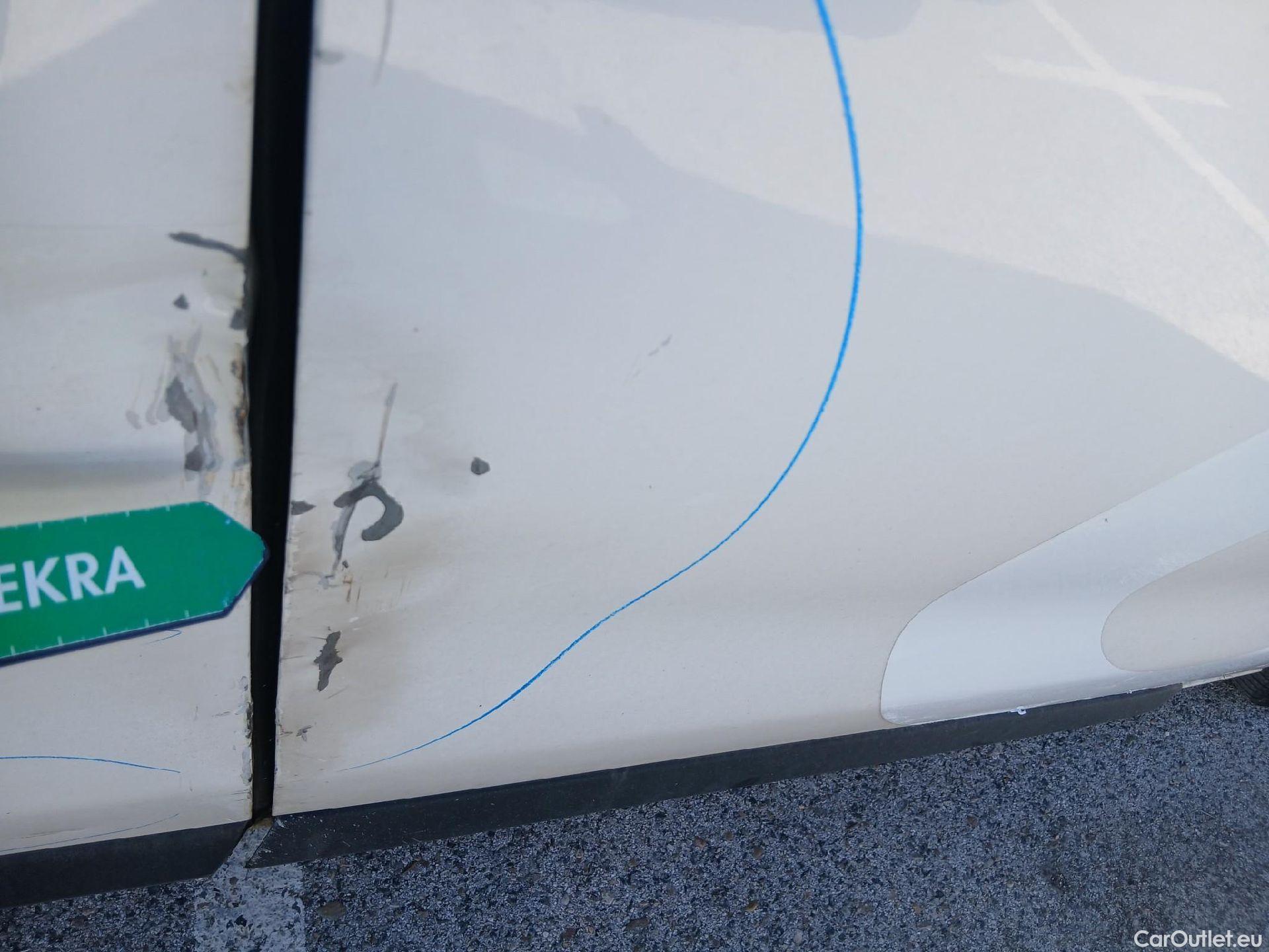  Peugeot  Expert PEUGEOT  / 2016 / 4P / furgón Furgón Pro 2.0 BlueHDi 120 S&S Standard #33