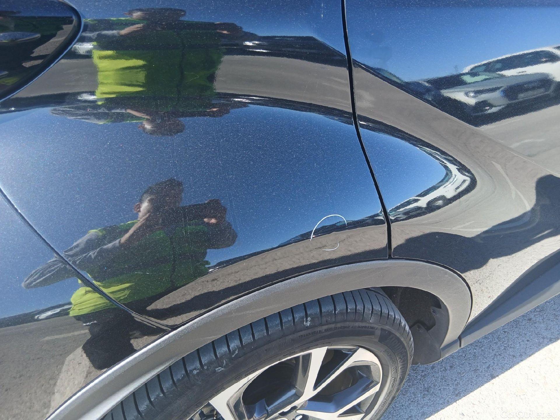  Toyota  C-HR TOYOTA  / 2019 / 5P / todoterreno 2.0 180H Advance #18