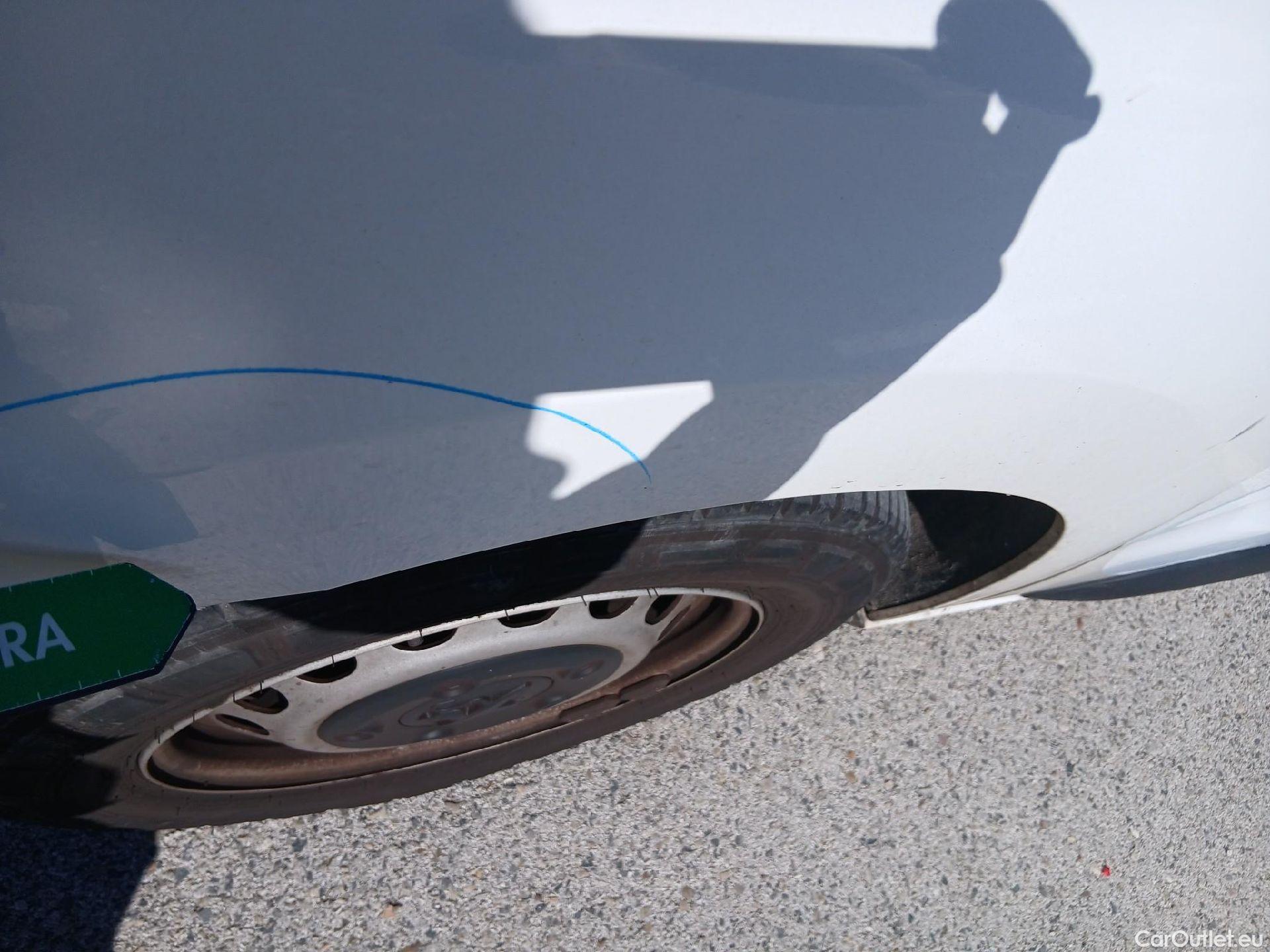  Peugeot  Expert PEUGEOT  / 2016 / 4P / furgón Furgón Pro 2.0 BlueHDi 120 S&S Standard #20