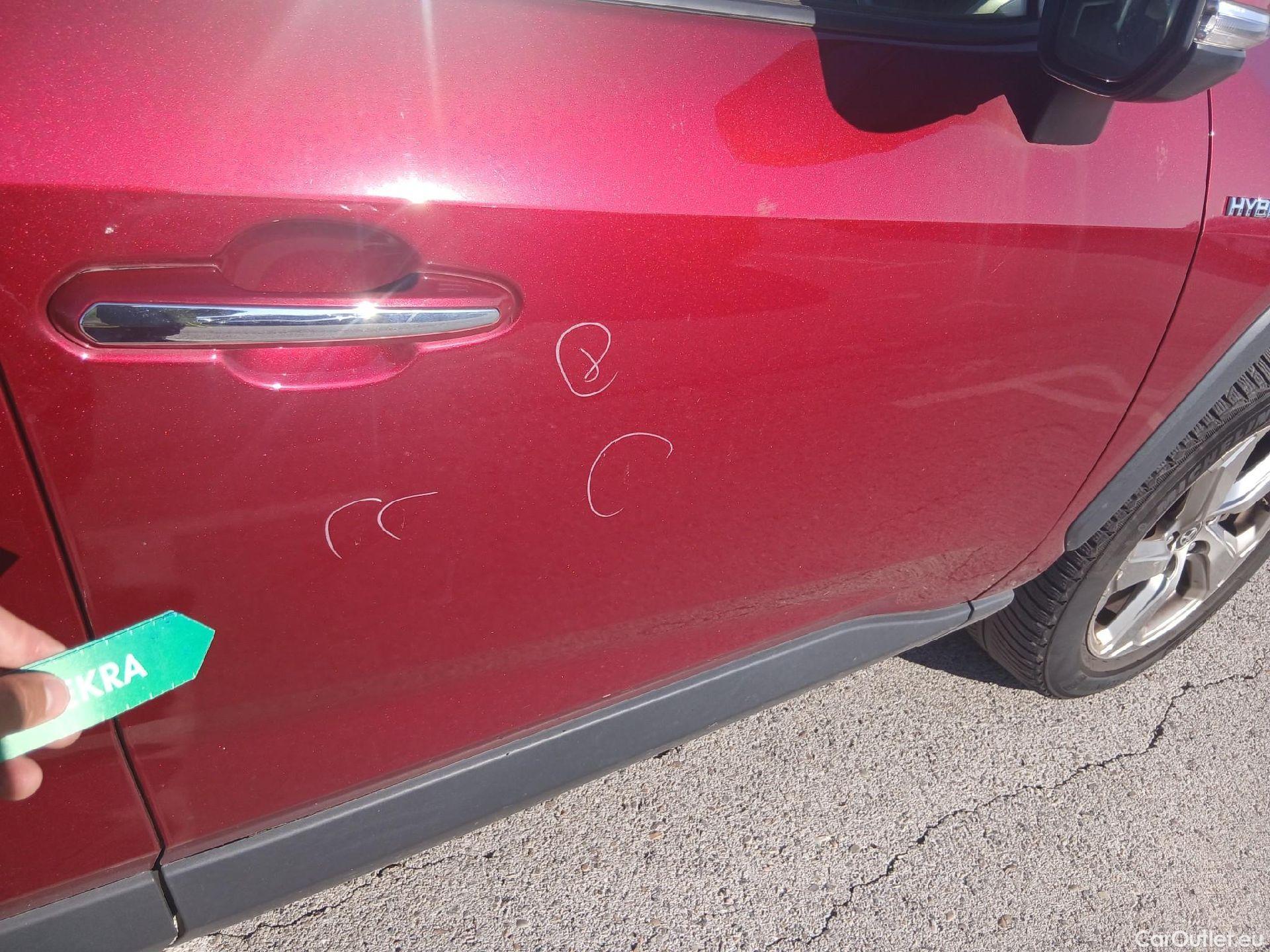  Toyota  RAV4 TOYOTA  / 2018 / 5P / todoterreno 2.5l 220H Luxury 4WD #28