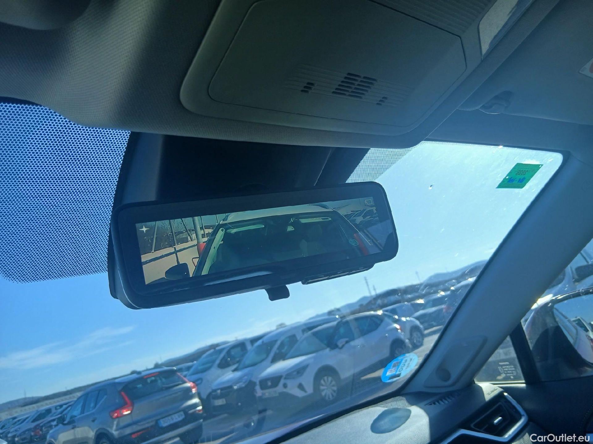  Toyota  RAV4 TOYOTA  / 2018 / 5P / todoterreno 2.5l 220H Luxury 4WD #32