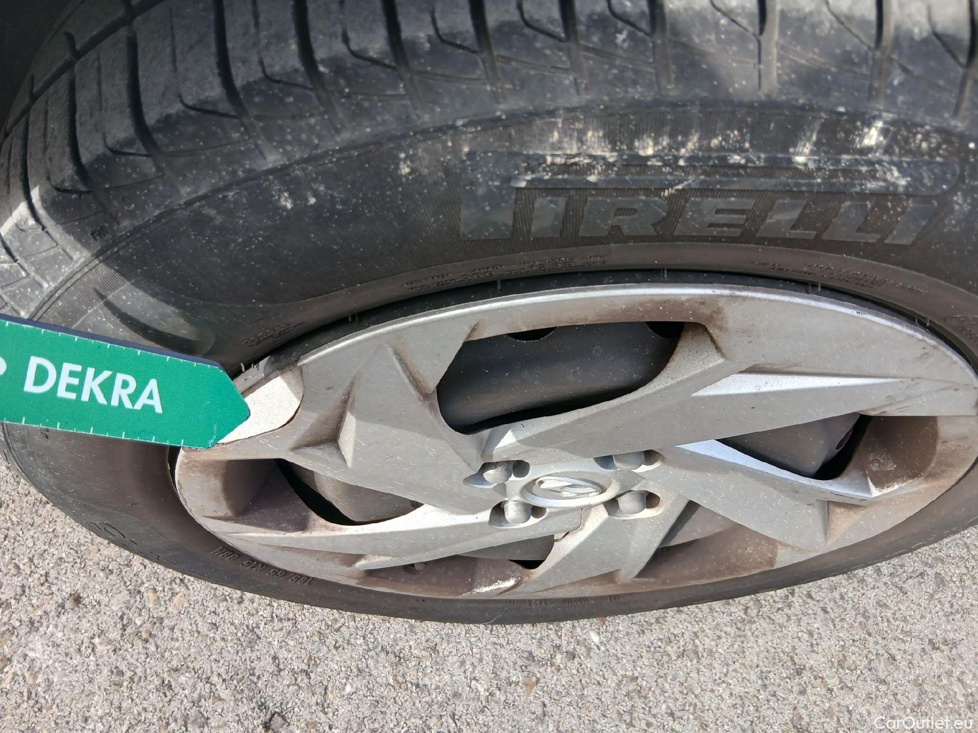  Hyundai  i20 HYUNDAI  / 2020 / 5P / berlina con portón 1.0 TGDI 74kW (100CV) 48V Essence #2