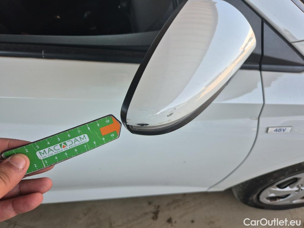  Hyundai  i20 HYUNDAI  / 2020 / 5P / berlina con portón 1.0 TGDI 74kW (100CV) 48V Essence #37