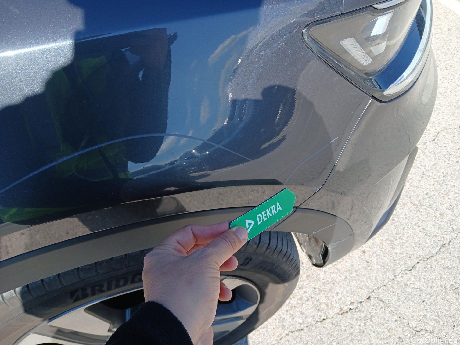  KIA  Sorento KIA  / 2020 / 5P / todoterreno 1.6 T-GDi HEV Emotion 4x4 7pl (P.Luxury) #36